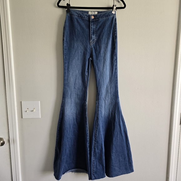 We The Free Blue Flared Jeans 27 - Picture 1 of 7